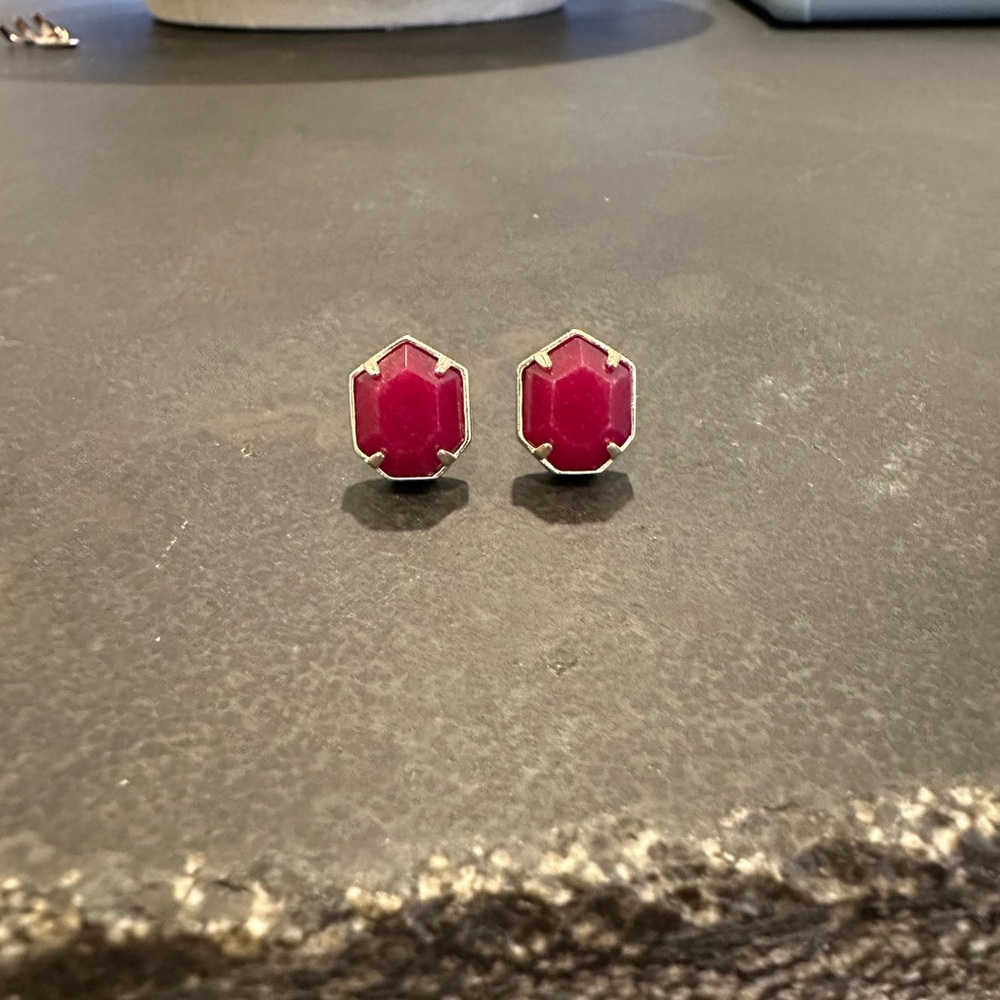 Kendra Scott Logan Burgundy Stud Earrings